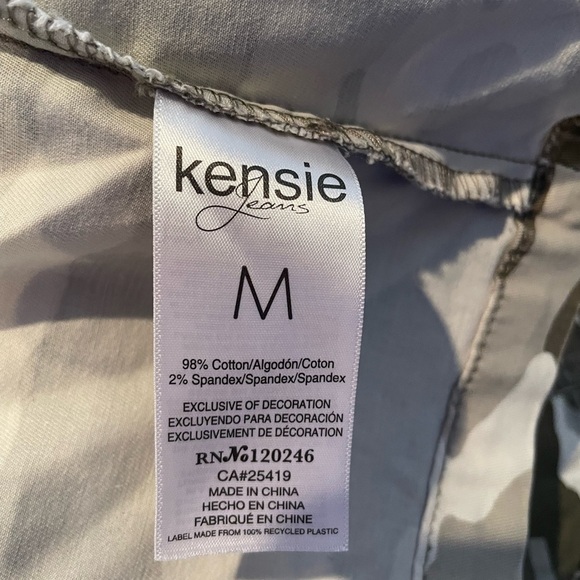 Kensie Jeans Winter Camo Print Jacket Women’s Size Medium - Picture 6 of 9